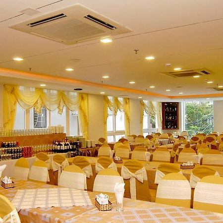 Nam Hung Hotel Nha Trang Bagian luar foto