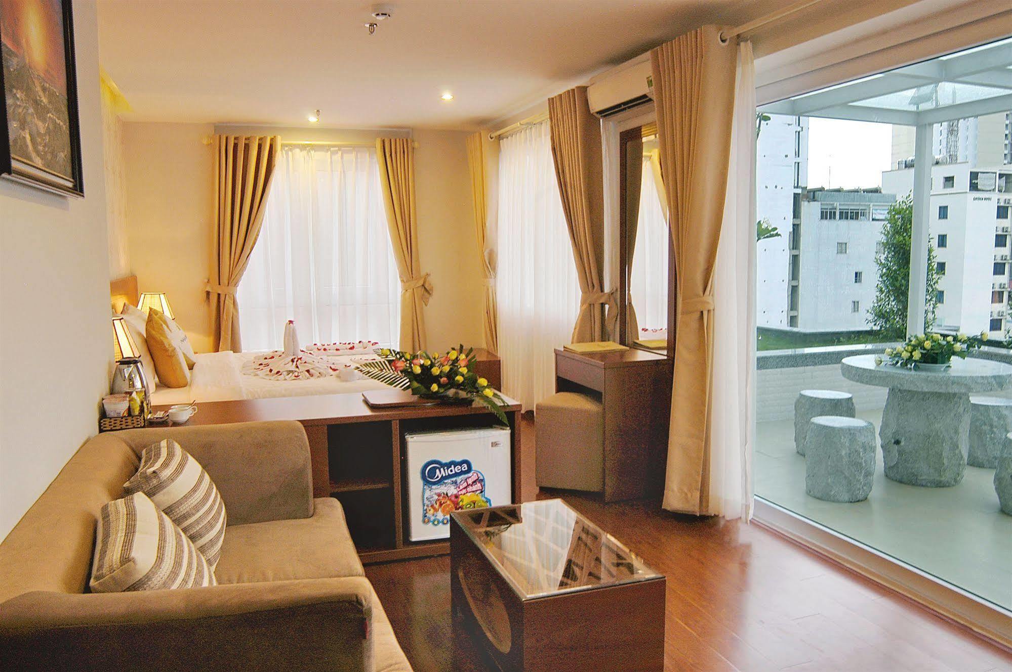 Nam Hung Hotel Nha Trang Bagian luar foto