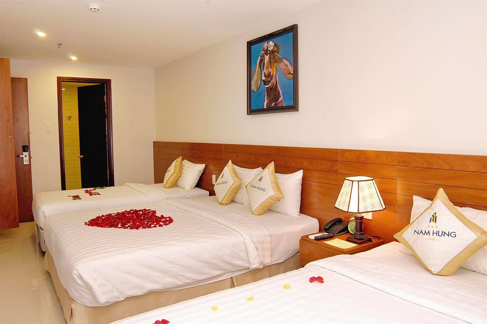 Nam Hung Hotel Nha Trang Bagian luar foto